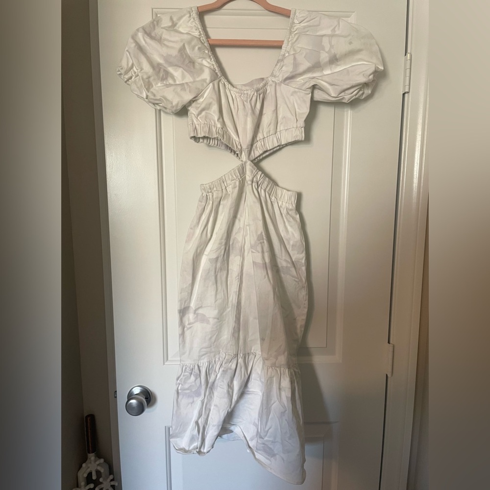 Cream Sundress with Puff Sleeves and Sweetheart Neckline | preloved like new